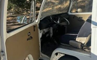 Volkswagen-Other-1968-White-8