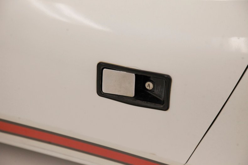 Volkswagen-Other-1969-White-Black-11