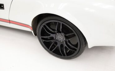 Volkswagen-Other-1969-White-Black-13