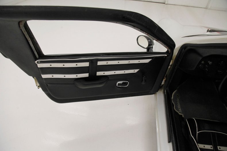 Volkswagen-Other-1969-White-Black-18