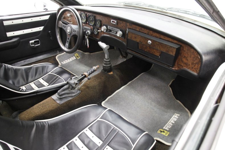 Volkswagen-Other-1969-White-Black-32