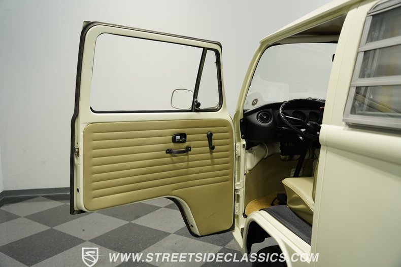 Volkswagen-Other-1973-Pastel-White-Dark-Beige-40