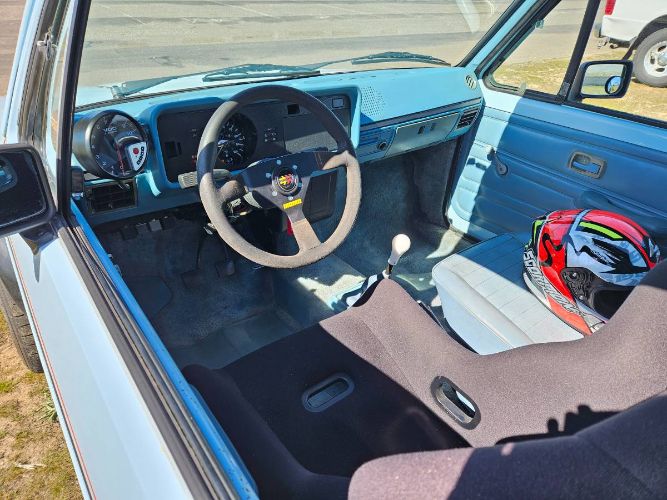 Volkswagen-Rabbit-1980-11