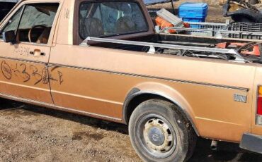 Volkswagen-Rabbit-1981-10
