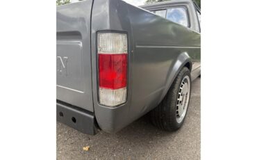 Volkswagen-Rabbit-1981-Dark-grey-Dark-grey-25