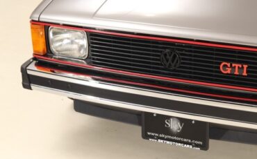 Volkswagen-Rabbit-1982-Pickup-Truck-13