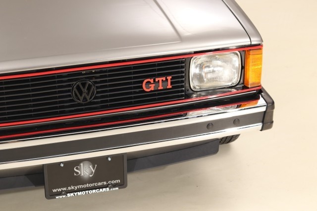 Volkswagen-Rabbit-1982-Pickup-Truck-14