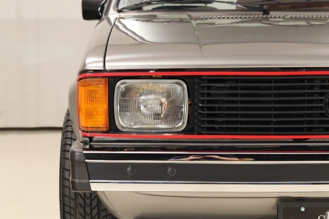 Volkswagen-Rabbit-1982-Pickup-Truck-15