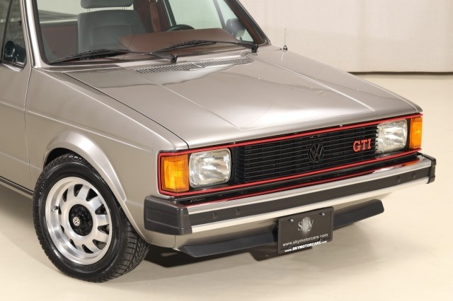 Volkswagen-Rabbit-1982-Pickup-Truck-17