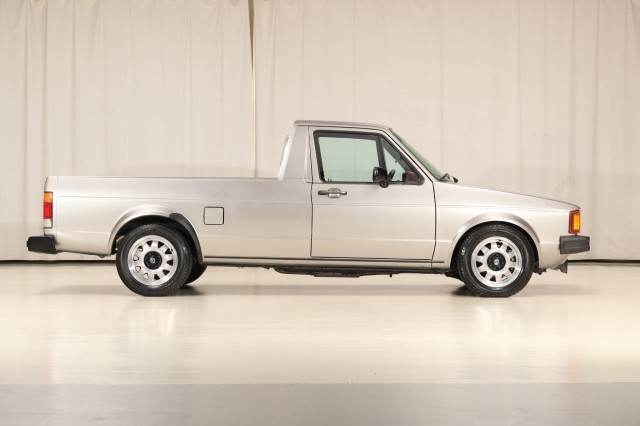 Volkswagen-Rabbit-1982-Pickup-Truck-22