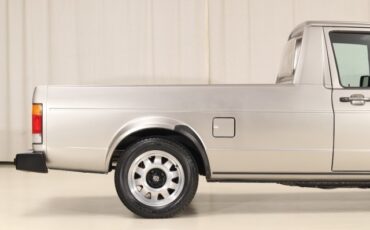 Volkswagen-Rabbit-1982-Pickup-Truck-23