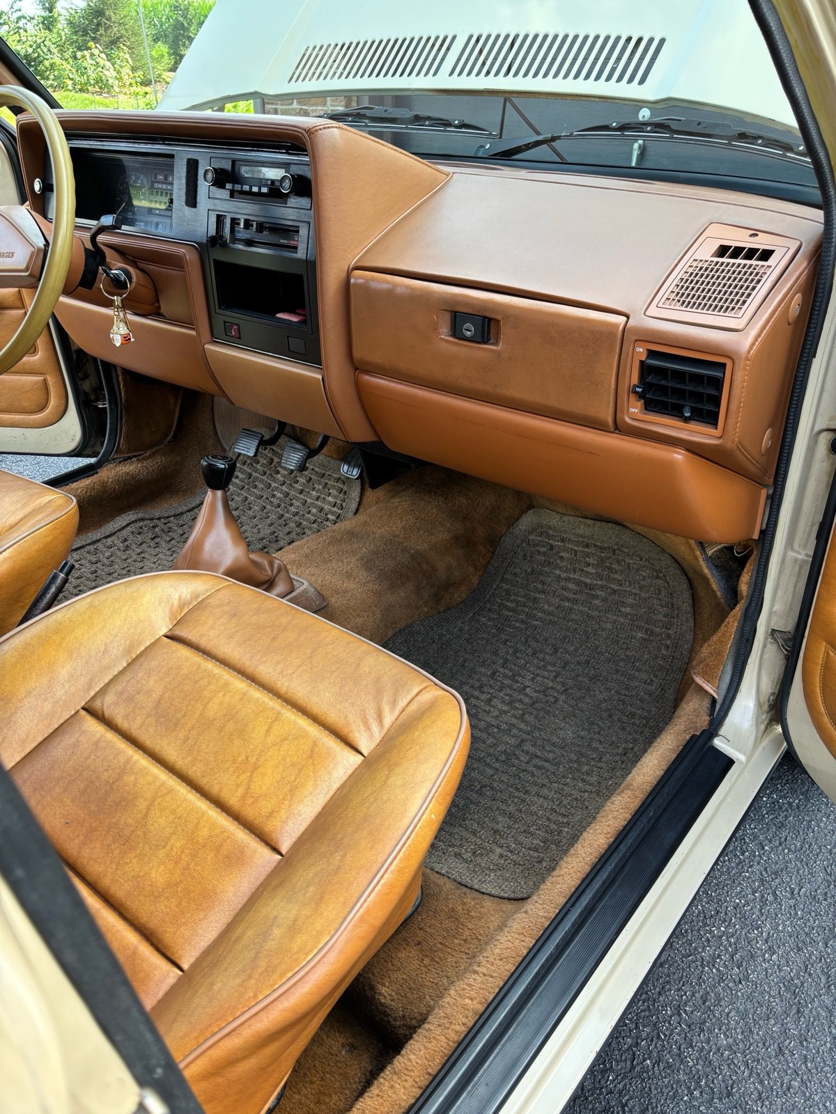 Volkswagen-Rabbit-Pickup-1982-32