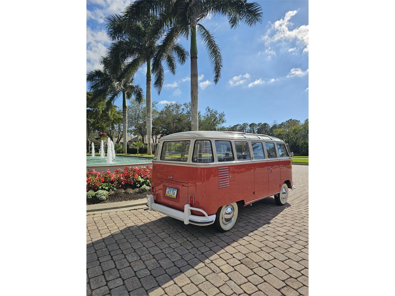 Volkswagen-Samba-1962-Sealing-Wax-RedL53-Beige-Grey-L472-6