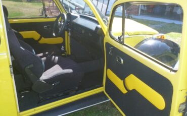 Volkswagen-Super-Beetle-1974-Compact-19