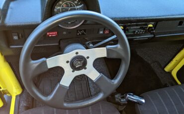Volkswagen-Super-Beetle-1974-Compact-32