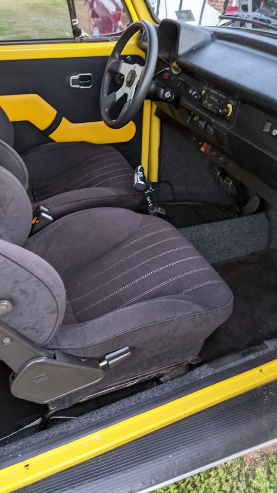 Volkswagen-Super-Beetle-1974-Compact-34