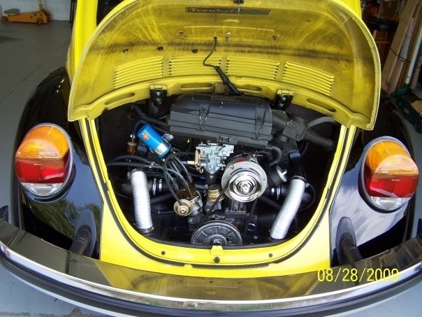 Volkswagen-Super-Beetle-1974-Compact-36