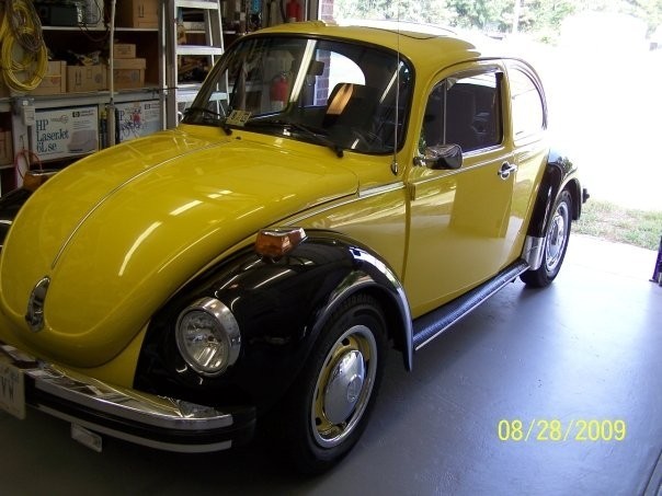 Volkswagen-Super-Beetle-1974-Compact-6