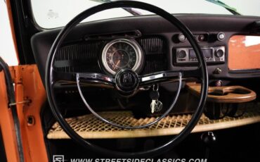 Volkswagen-Super-beetle-1971-Peach-Black-46