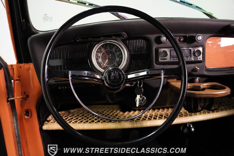 Volkswagen-Super-beetle-1971-Peach-Black-46