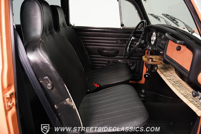 Volkswagen-Super-beetle-1971-Peach-Black-7