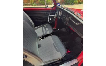 Volkswagen-Super-beetle-1973-red-blac-14