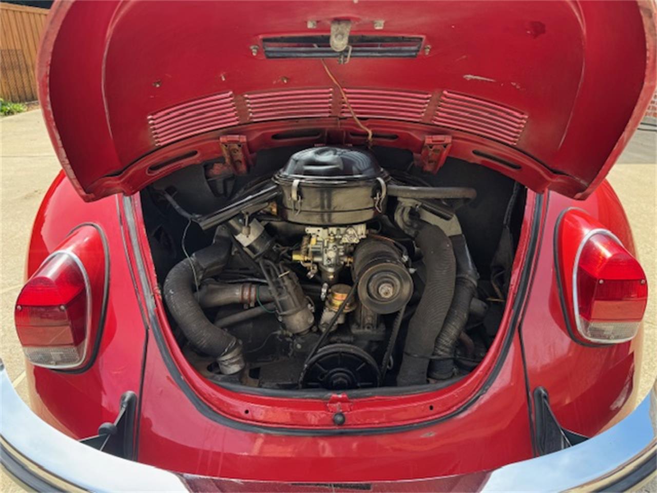 Volkswagen-Super-beetle-1973-red-blac-18