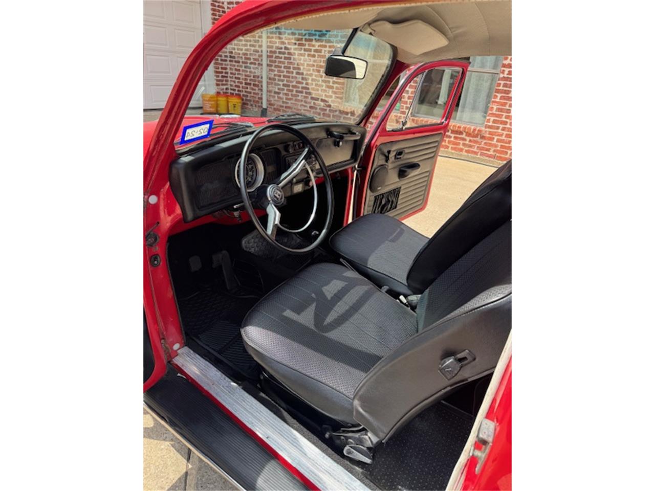 Volkswagen-Super-beetle-1973-red-blac-8