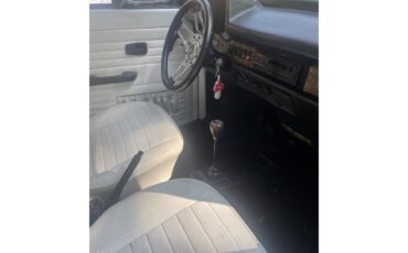 Volkswagen-Super-beetle-1979-peal-white-white-1