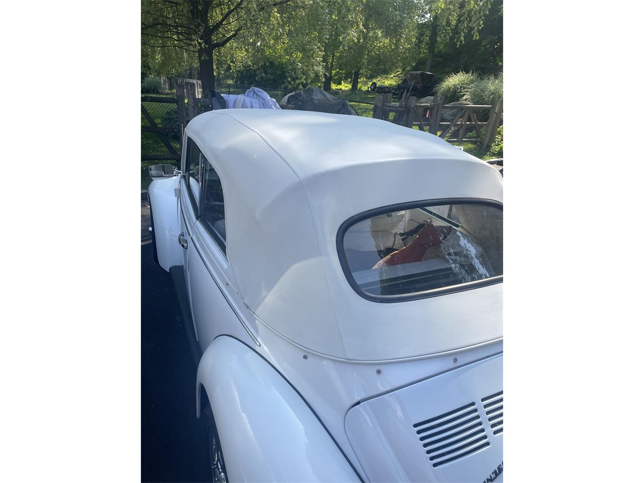 Volkswagen-Super-beetle-1979-peal-white-white-3