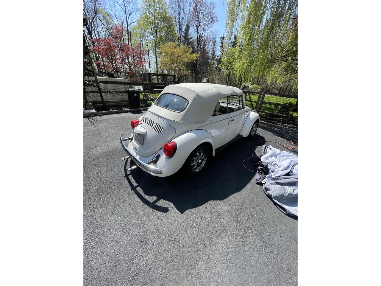Volkswagen-Super-beetle-1979-peal-white-white-6