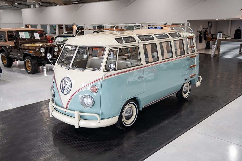 Volkswagen-T1-BUS-1974-Van-1
