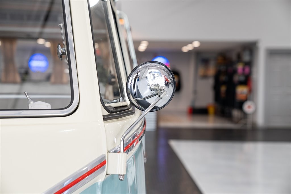 Volkswagen-T1-BUS-1974-Van-18