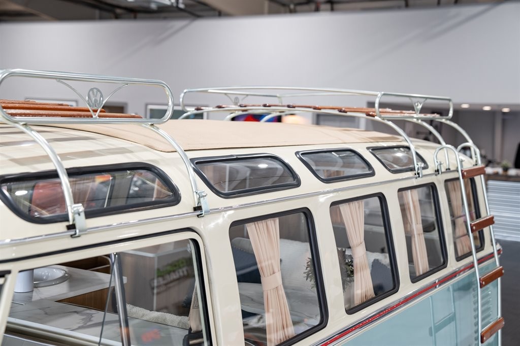 Volkswagen-T1-BUS-1974-Van-21