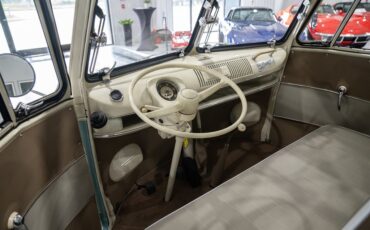 Volkswagen-T1-BUS-1974-Van-33