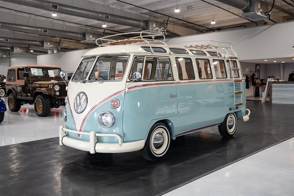 Volkswagen-T1-BUS-1974-Van