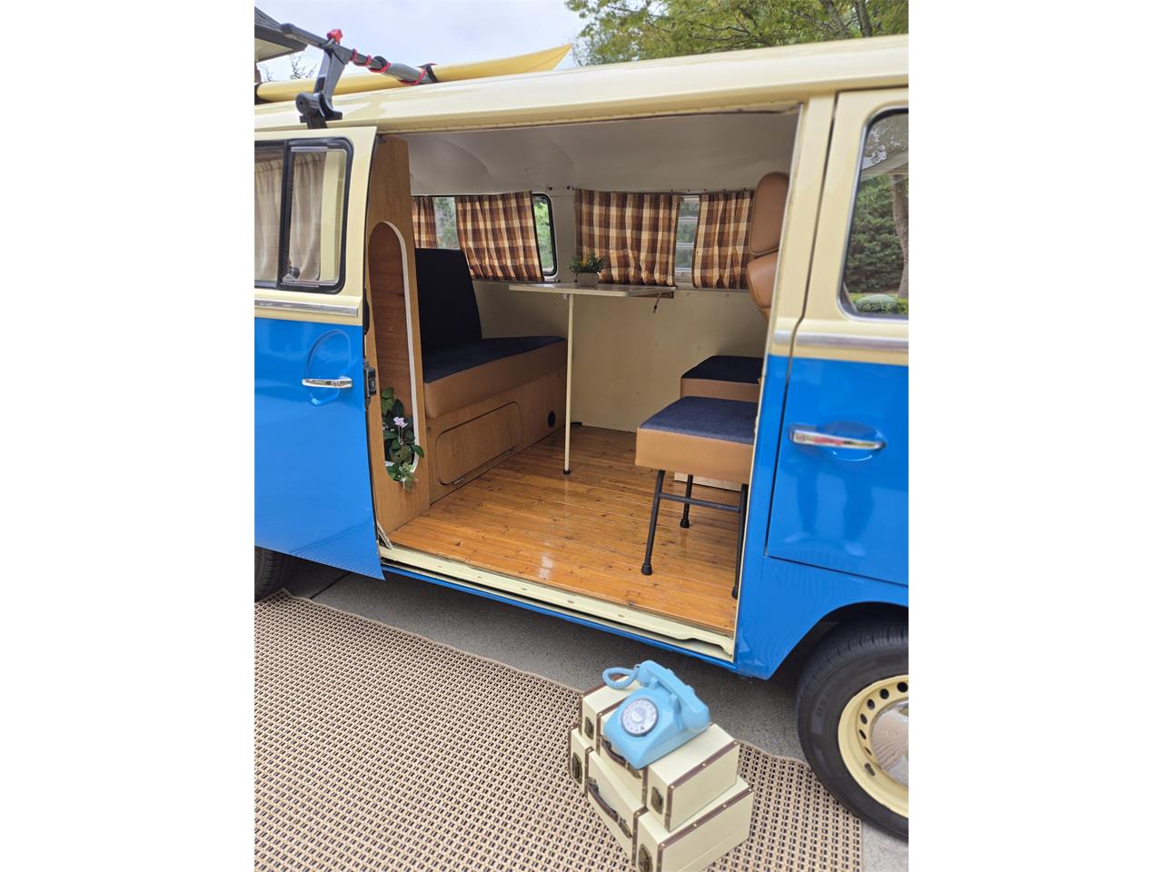 Volkswagen-Type-2-1971-Blue-Brown-13