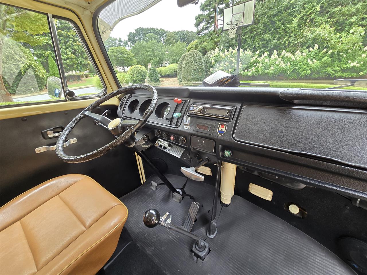Volkswagen-Type-2-1971-Blue-Brown-14