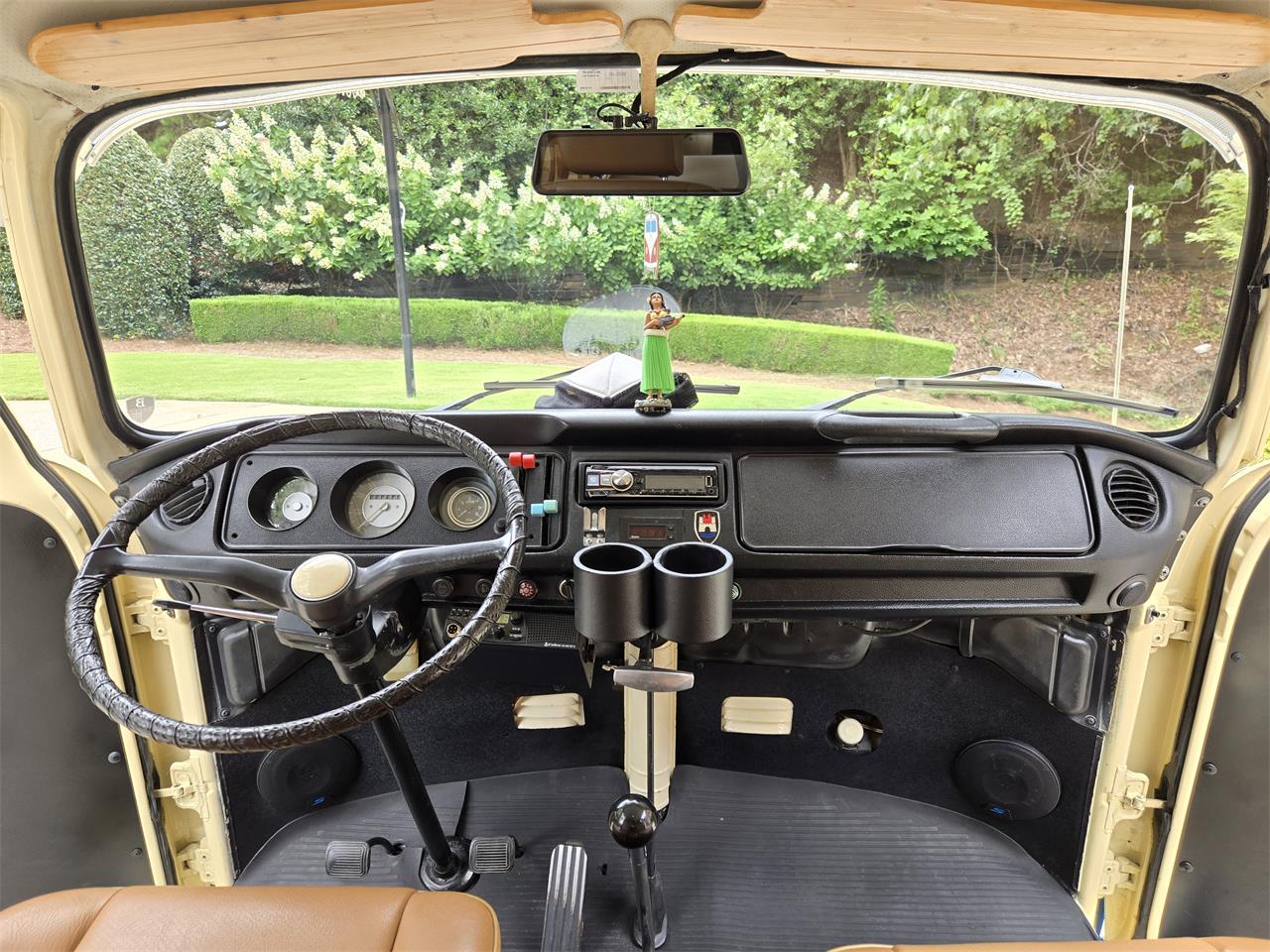 Volkswagen-Type-2-1971-Blue-Brown-15