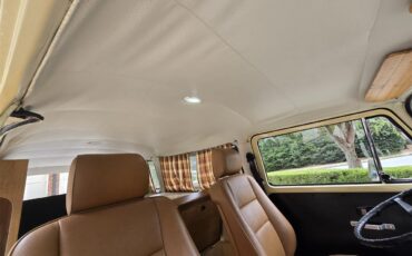 Volkswagen-Type-2-1971-Blue-Brown-18