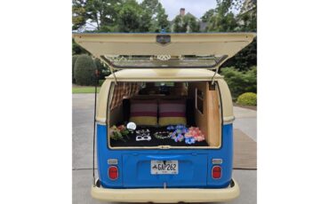 Volkswagen-Type-2-1971-Blue-Brown-20