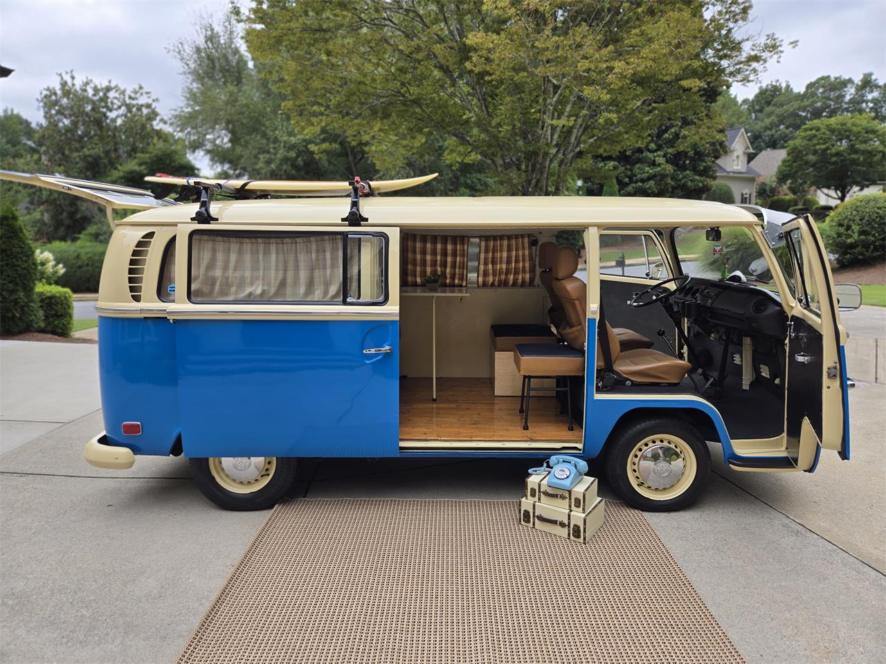 Volkswagen-Type-2-1971-Blue-Brown-3