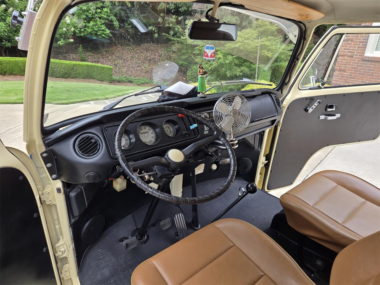 Volkswagen-Type-2-1971-Blue-Brown-7