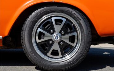Volkswagen-Type-3-1974-Orange-Gray-15