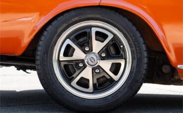 Volkswagen-Type-3-1974-Orange-Gray-16