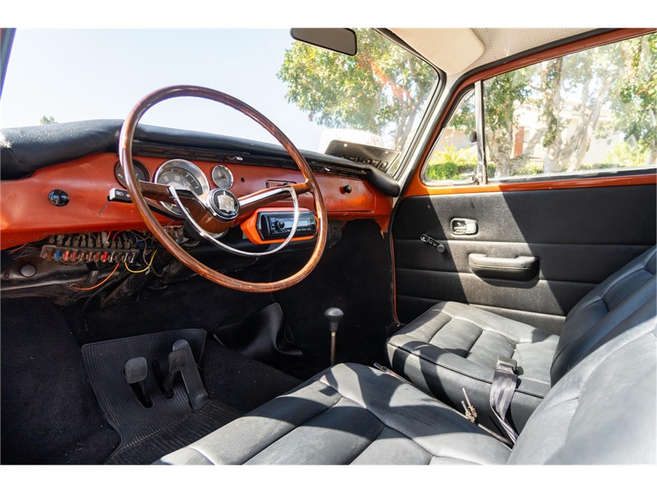Volkswagen-Type-3-1974-Orange-Gray-26