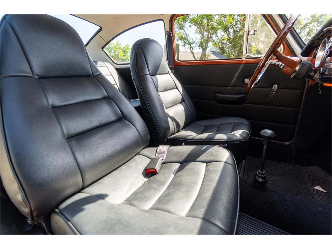 Volkswagen-Type-3-1974-Orange-Gray-39