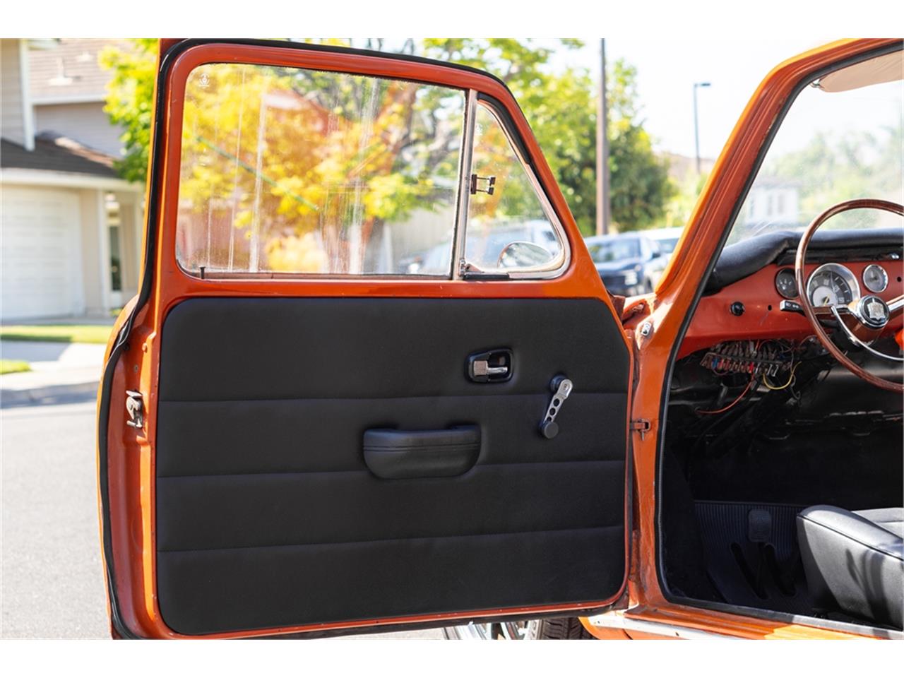 Volkswagen-Type-3-1974-Orange-Gray-44