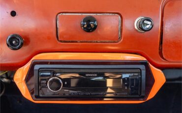 Volkswagen-Type-3-1974-Orange-Gray-51