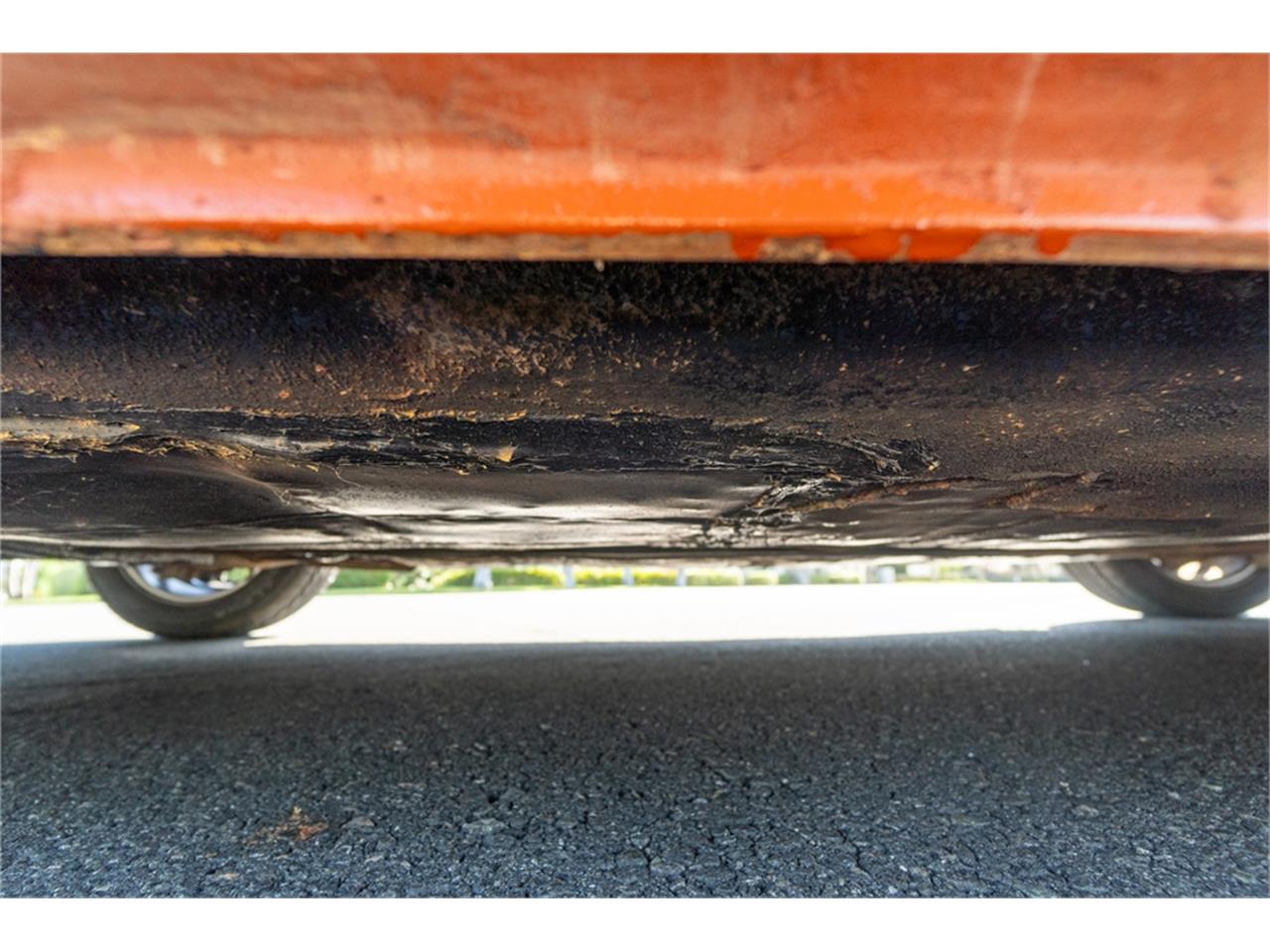 Volkswagen-Type-3-1974-Orange-Gray-65